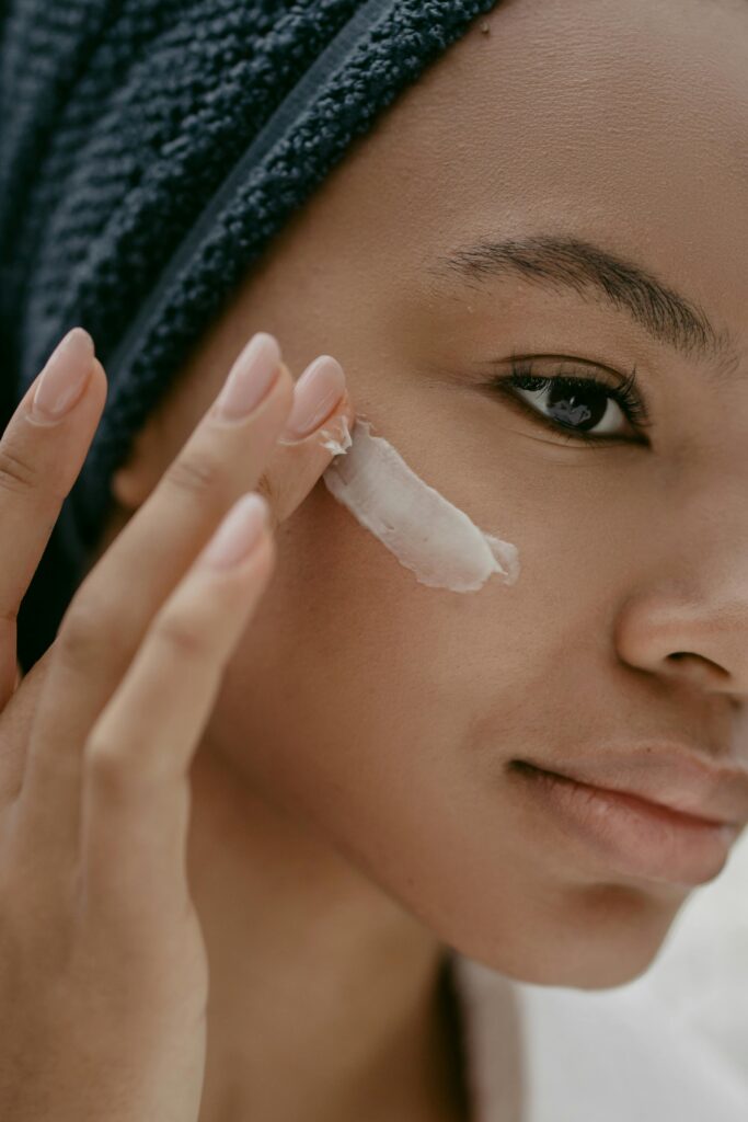 Moisturizer with ceramides for dry and sensitive skin