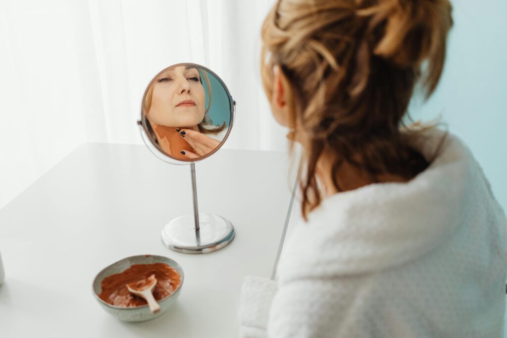 Homemade banana and yogurt moisturizing face pack